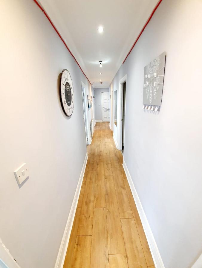 3 Bedroom Apartment Next To Westcliff-On-Sea Station Southend-on-Sea Luaran gambar